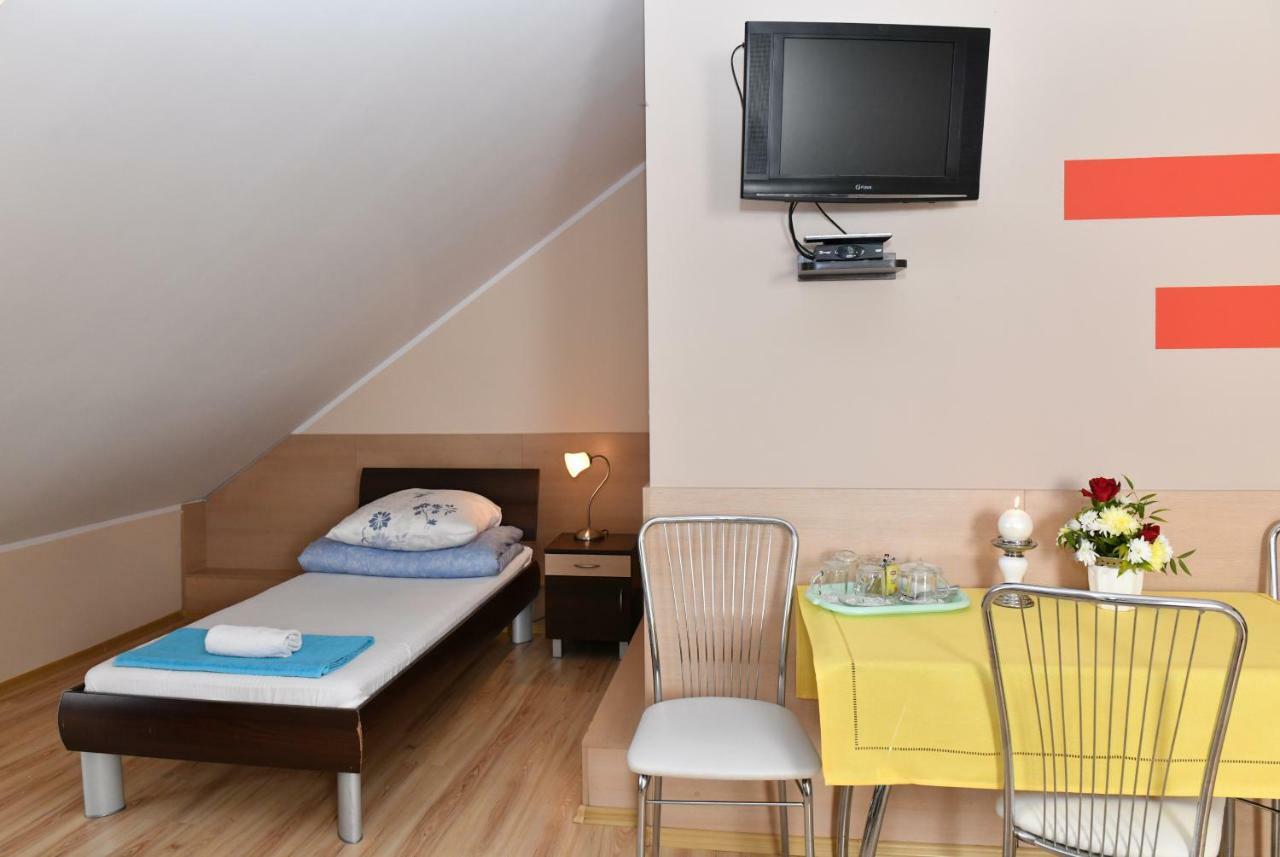 Arkadia Radziejow Bed & Breakfast Dış mekan fotoğraf